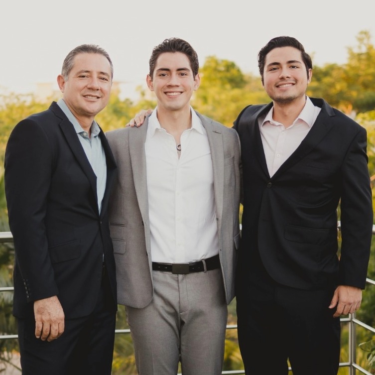 Equipo Aguayo y Asociados